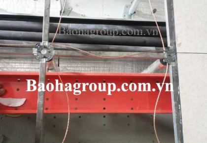 Tiếp địa sàn nâng kỹ thuật